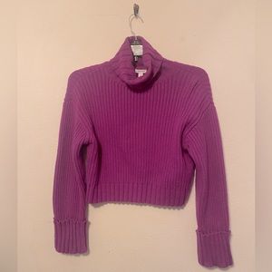 Nine West purple turtle neck brand new without tags